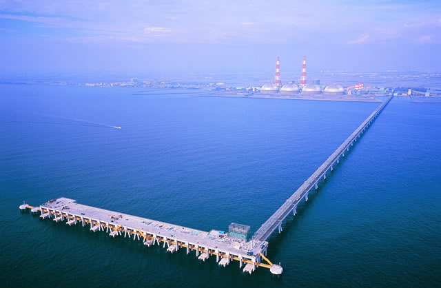 台湾電力 興達発電所外海卸碼頭及連絡桟橋新建工程