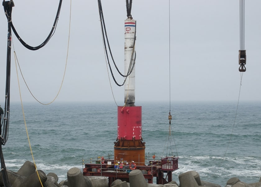 IHC hydraulic hammer