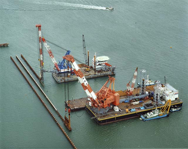 Ishikari Bay New Port -14.0m Quay Wall Steel Pipe Pile and Other Work