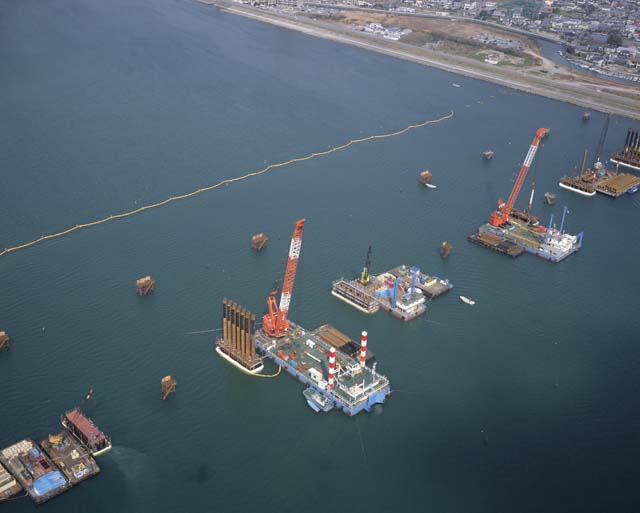 Yoshinogawa East Ring Large Bridge Substructure Section 4 Split Construction Work