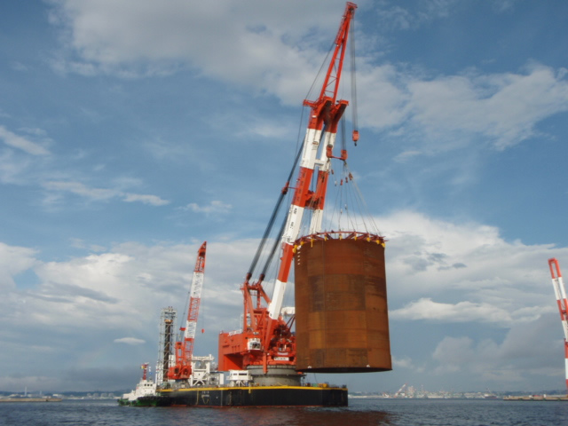 南本牧-16mMC-3岸壁(耐震強化) 築造工事