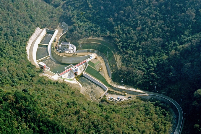 大日ダム分水堰