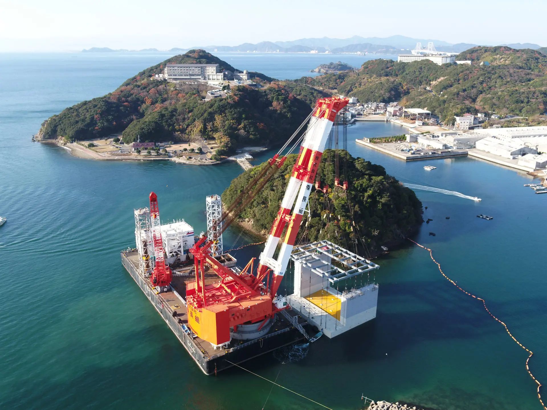 起重機船 ｜ 株式会社森長組